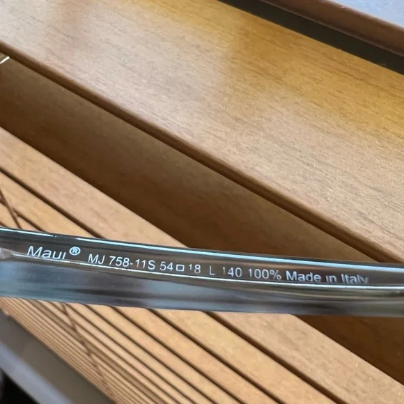 Maui Jim 🕶️ Honi with case - Picture 6 of 8